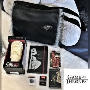 GAME OF THRONES House Stark Messenger Bag with Bonus Items
